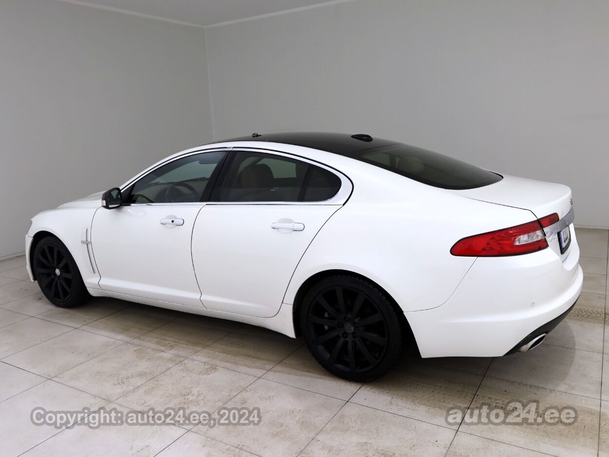 Jaguar XF Luxury ATM 2.7 JTD 152 kW - Photo 4