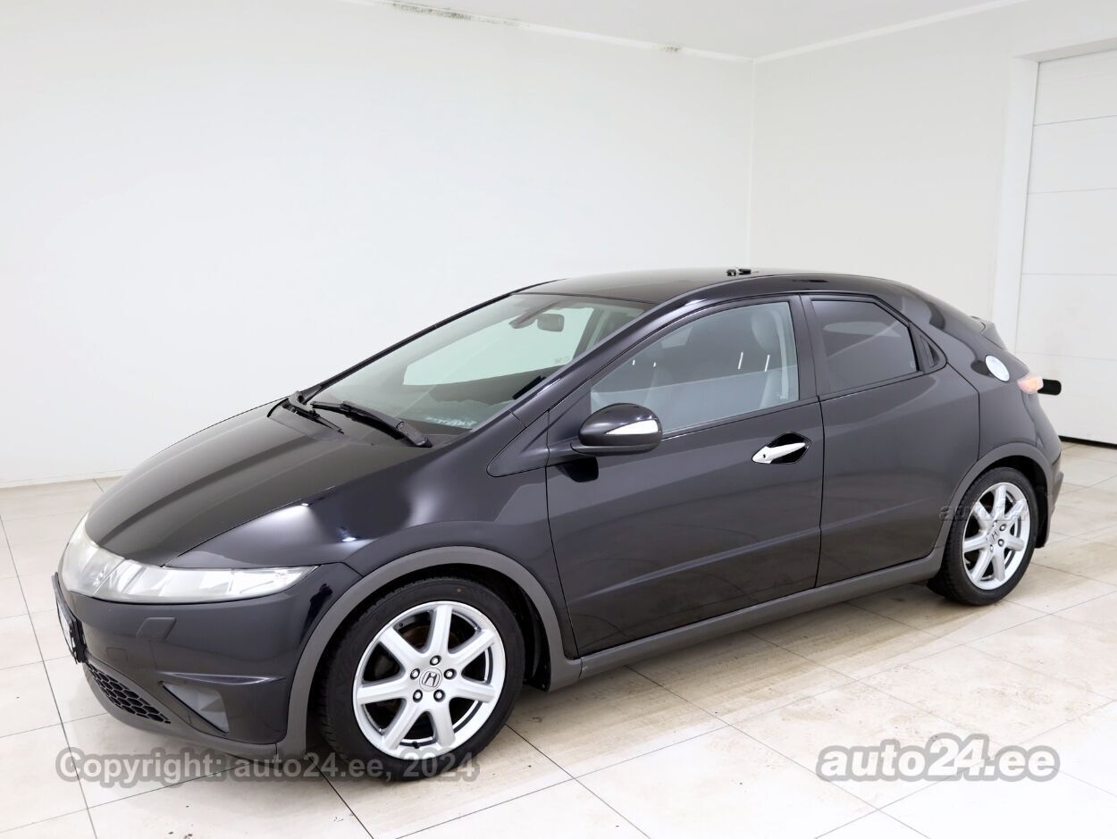 Honda Civic Elegance 1.8 103 kW - Photo 2