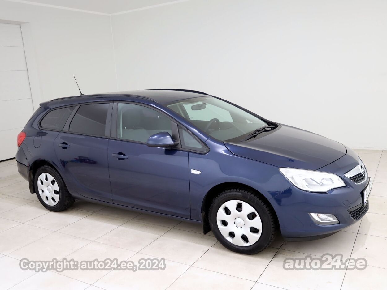 Opel Astra Sports Tourer 1.6 85 kW - Photo 1