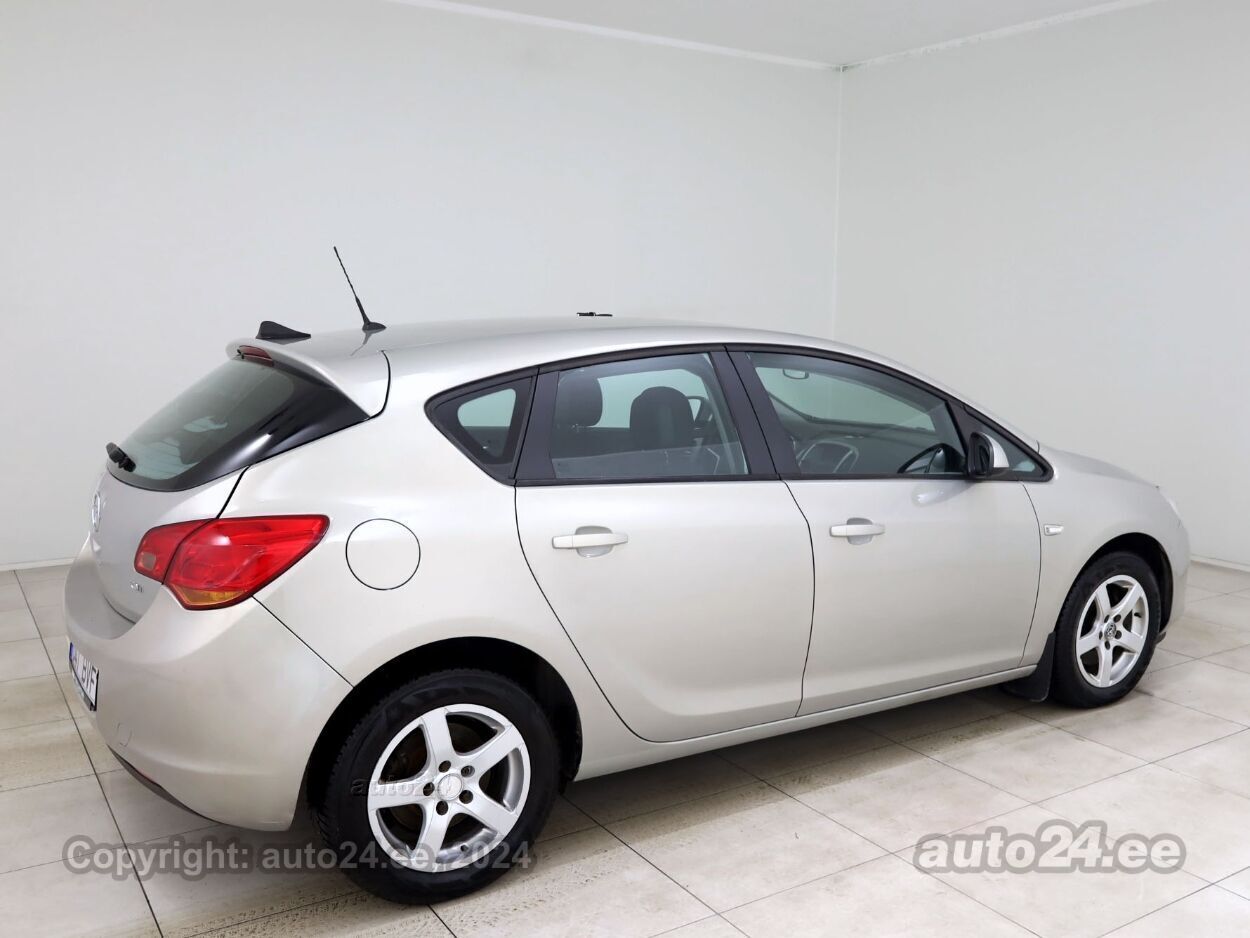 Opel Astra Elegance 1.7 CDTi 92 kW - Photo 3