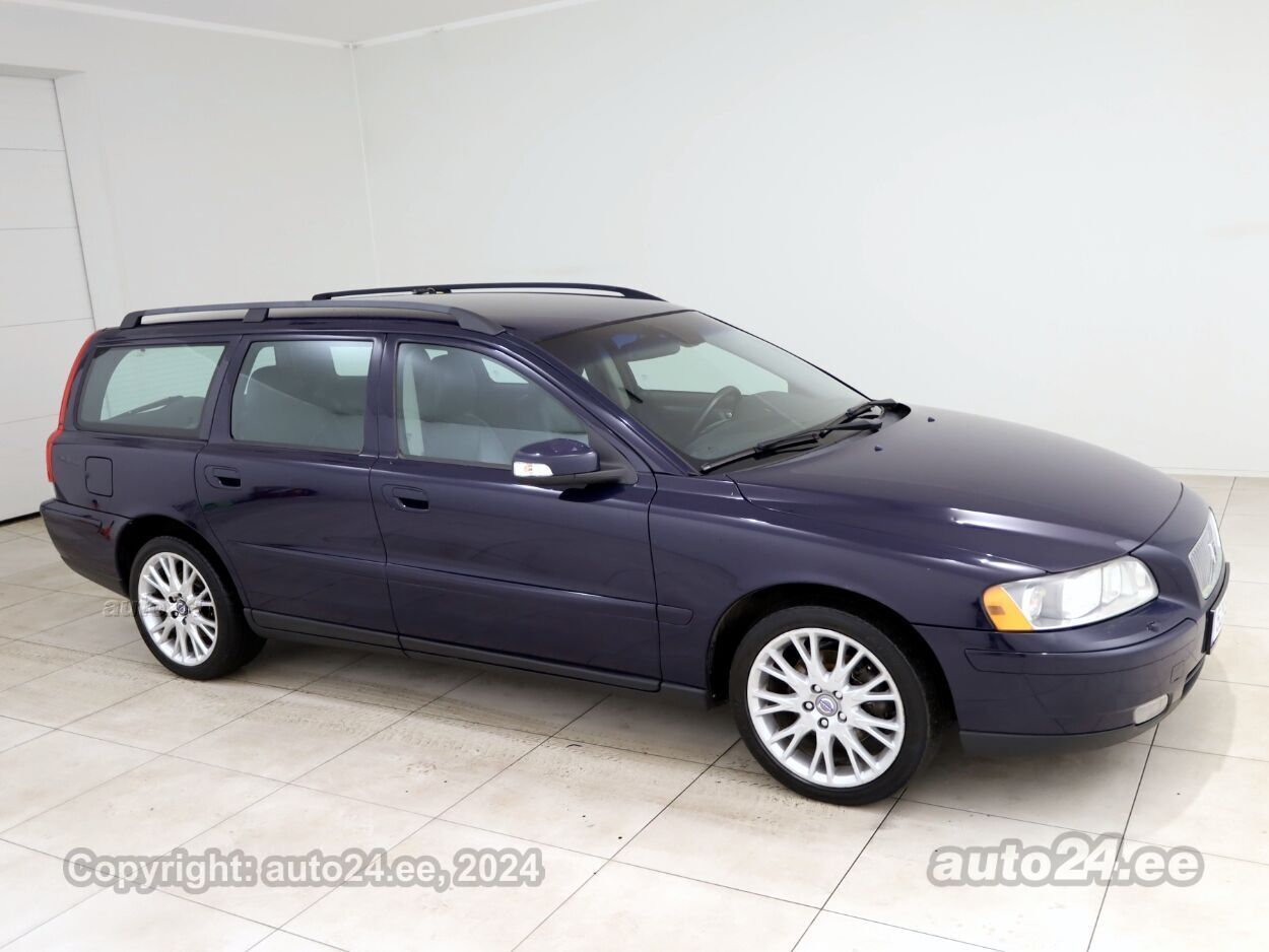 Volvo V70 Summum Facelift ATM 2.4 D5 120 kW - Photo 1