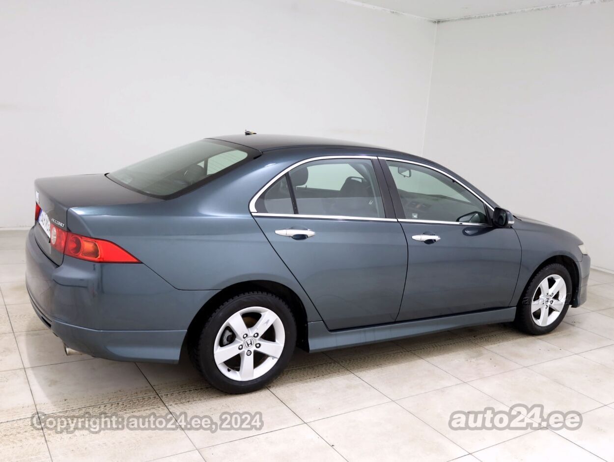 Honda Accord Type-S ATM 2.0 114 kW - Photo 3