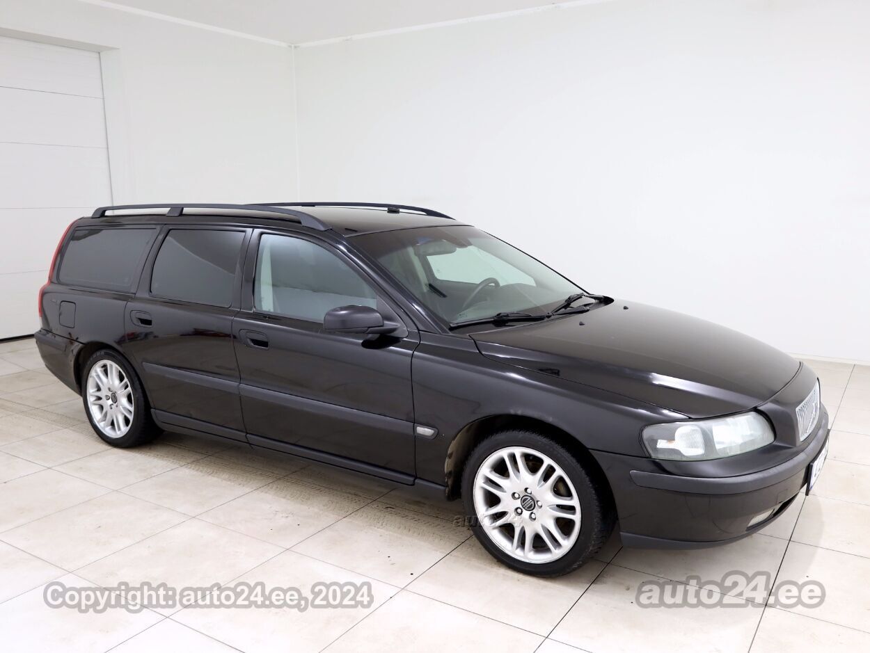 Volvo V70 Summum 2.4 D5 96 kW - Photo 1