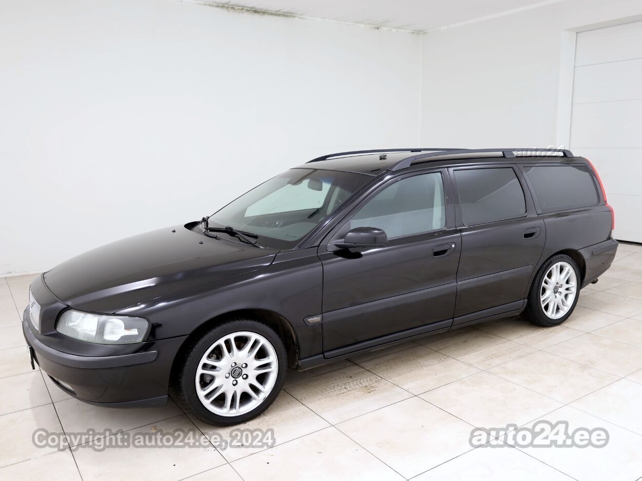 Volvo V70 Summum 2.4 D5 96 kW - Photo 2