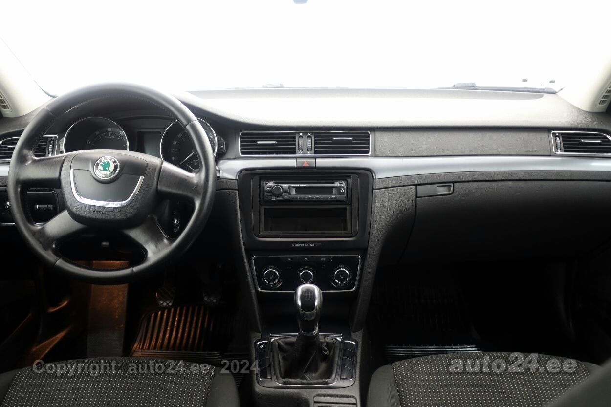 Skoda Superb Comfortline 1.8 118 kW - Photo 5