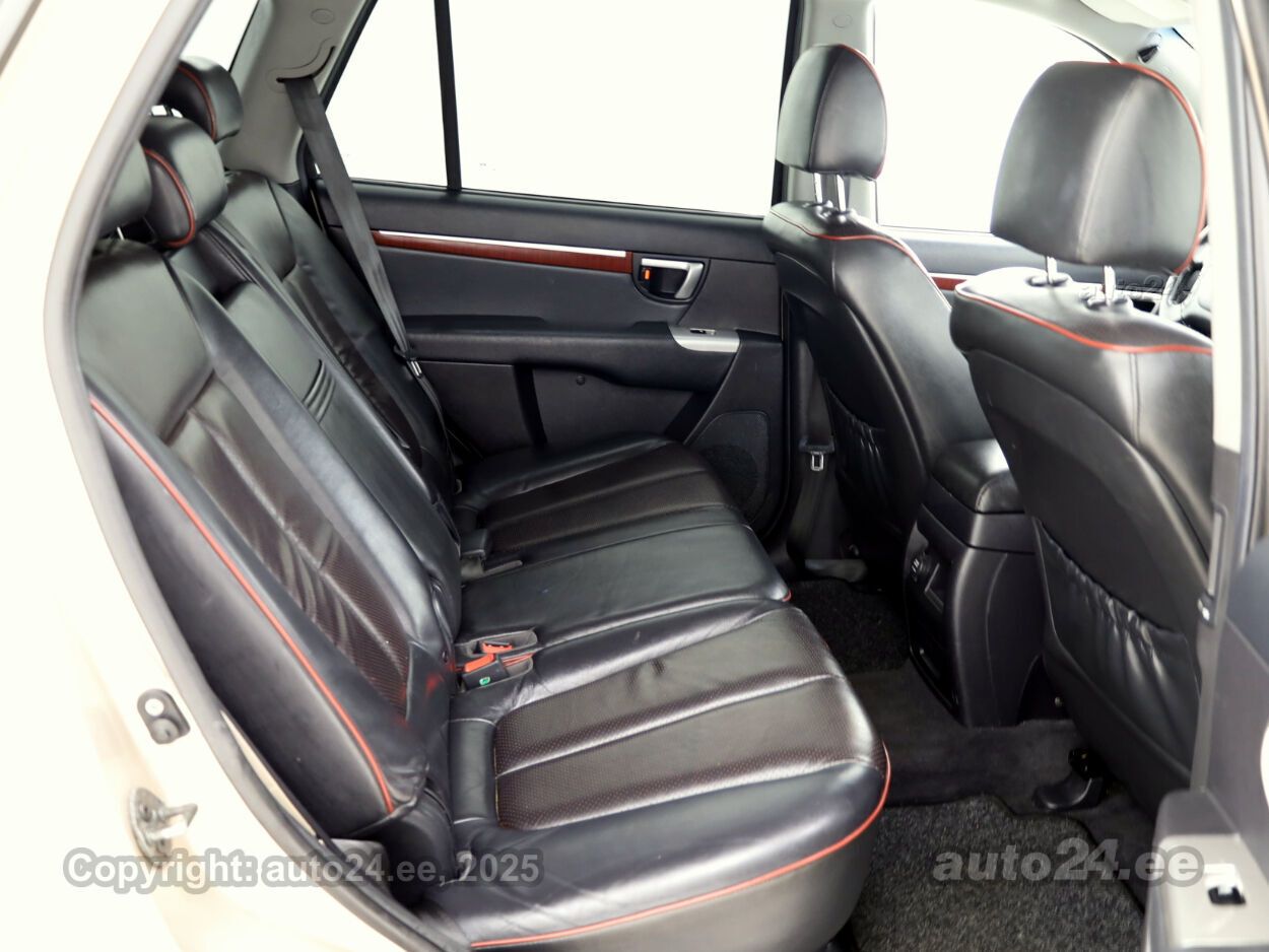 Hyundai Santa Fe Luxury ATM 2.2 CRDi 114 kW - Photo 7