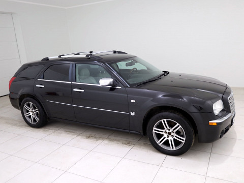 Chrysler 300 C Limited 4x4 ATM - Photo