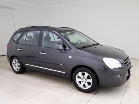 Kia Carens Comfort - Photo