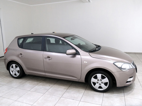 Kia Ceed Facelift - Photo