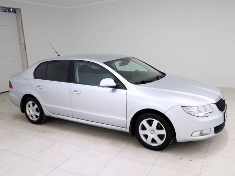 Skoda Superb Comfortline - Photo