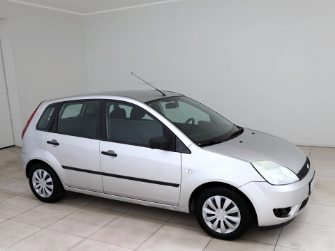 Ford Fiesta City - Photo