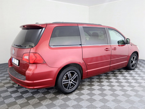Volkswagen Routan Luxury ATM 3.6 211kW