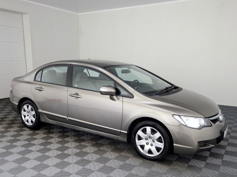 Honda Civic Elegance LPG ATM 1.8 103kW