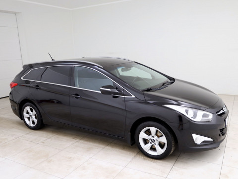 Hyundai i40 Comfort ATM - Photo