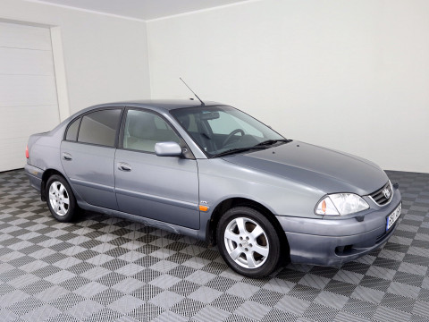 Toyota Avensis Linea Sol Facelift 1.6 81kW