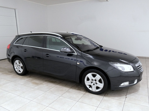 Opel Insignia Sports Tourer ATM - Photo