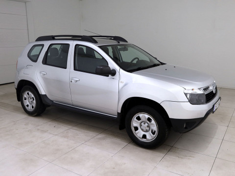 Dacia Duster Laureat 4x4 - Photo