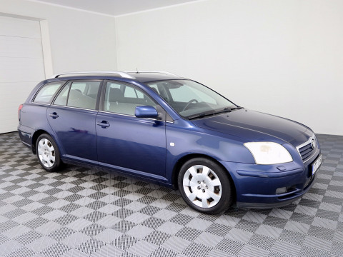 Toyota Avensis Linea Sol 2.0 108kW