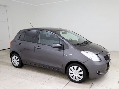 Toyota Yaris Linea Sol Facelift ATM - Photo