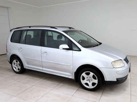 Volkswagen Touran Comfortline ATM - Photo