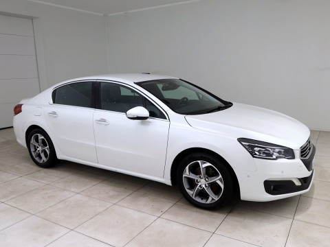 Peugeot 508 Luxury - Photo