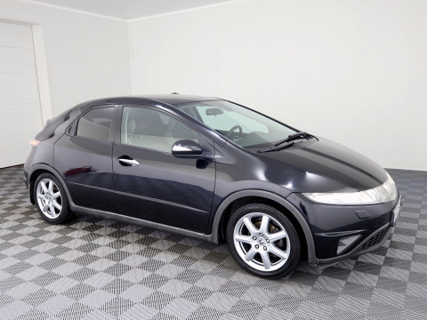 Honda Civic Elegance 1.8 103kW
