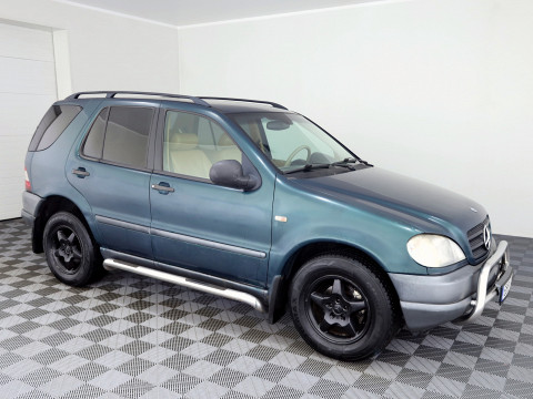 Mercedes-Benz ML 320 Luxury ATM 3.2 160kW