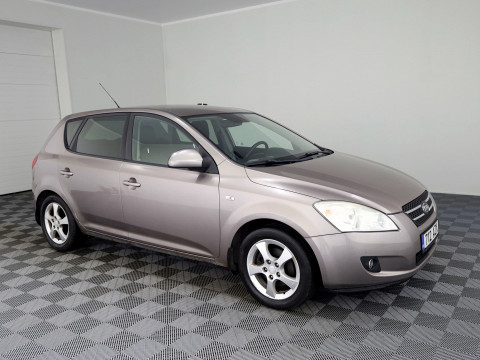 Kia Ceed Elegance 1.6 90kW