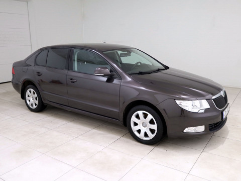 Skoda Superb Comfortline ATM - Photo