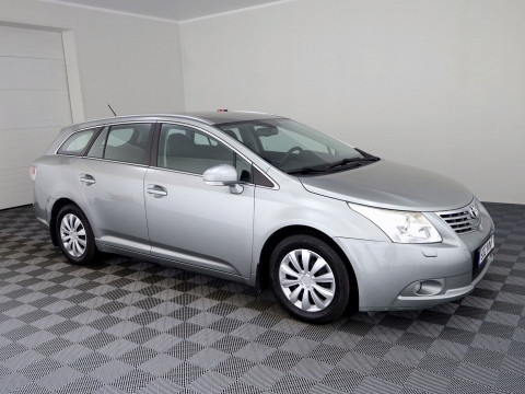 Toyota Avensis Linea Sol 1.8 108kW