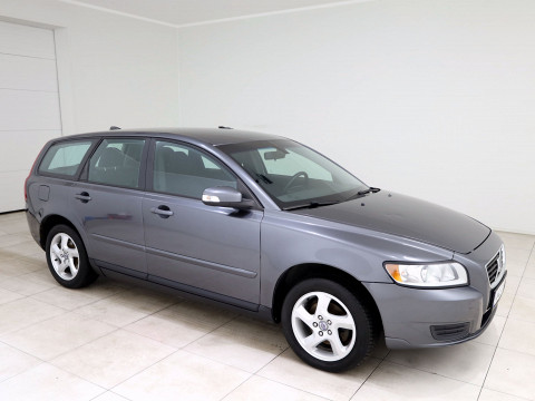 Volvo V50 Momentum Facelift - Photo