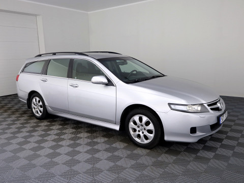 Honda Accord Luxury ATM 2.0 114kW