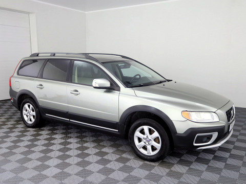 Volvo XC70 Summum ATM 2.4 D5 136kW