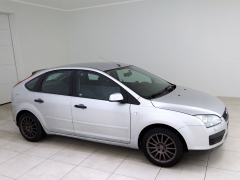 Ford Focus Trend - Photo