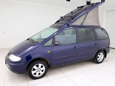 Volkswagen Sharan Matkaauto - Photo