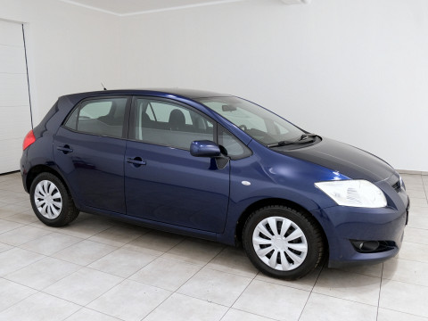 Toyota Auris Linea Sol - Photo