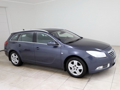 Opel Insignia Comfort - Photo