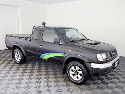 Nissan Pickup 4x4 2.5 dCi 76kW