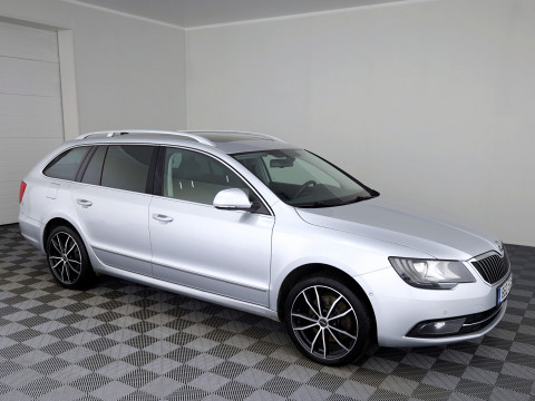 Skoda Superb Highline Facelift 4x4 ATM 2.0 TDI 125kW