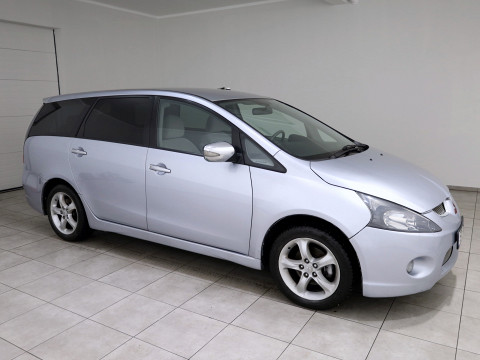 Mitsubishi Grandis Comfort - Photo