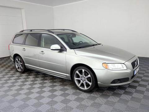 Volvo V70 Summum ATM 2.4 D5 136kW