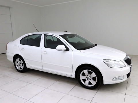 Skoda Octavia Comfortline Facelift - Photo