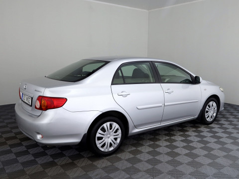 Toyota Corolla Linea Sol 1.6 91kW