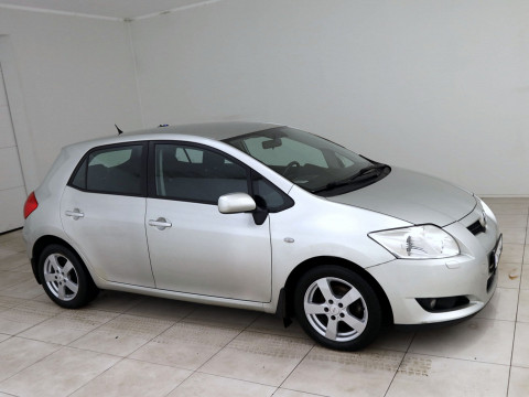 Toyota Auris Linea Sol - Photo