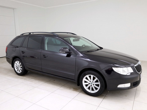 Skoda Superb Comfortline - Photo