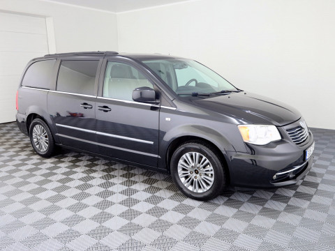 Lancia Voyager Stow N Go Luxury ATM 2.8 CRD 120kW