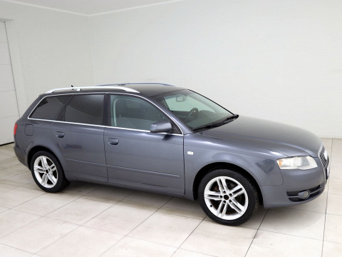 Audi A4 Avant Comfortline ATM - Photo