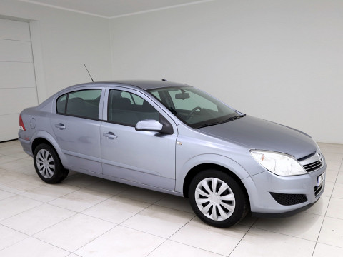 Opel Astra Comfort Facelift ATM - Photo