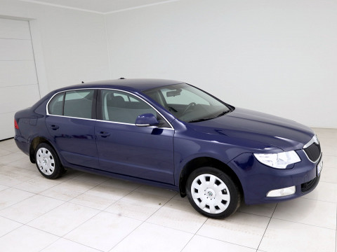 Skoda Superb Comfortline - Photo