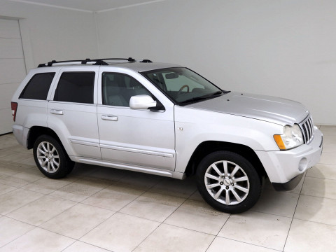 Jeep Grand Cherokee Overland ATM - Photo